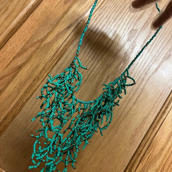 Assorted Beaded Jewelry Collection - Picture 5 of 8